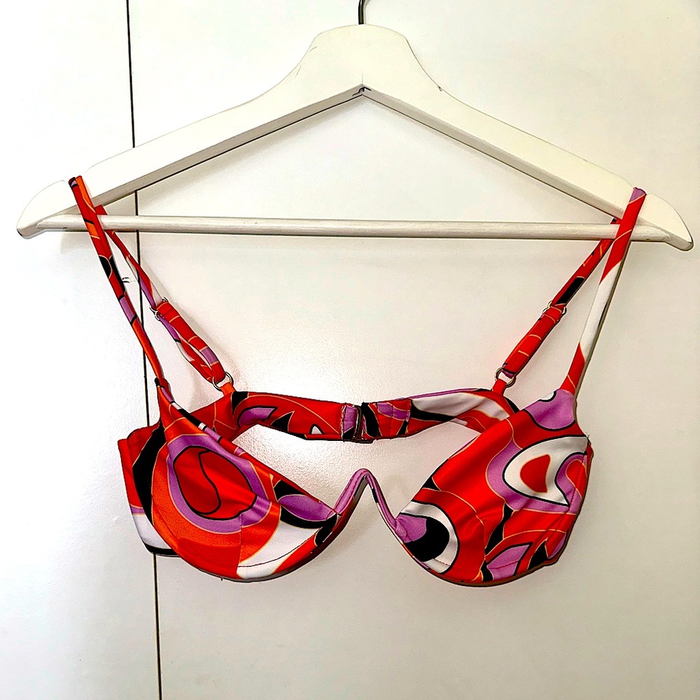 SAME Los Angeles XS V underwire bra and V bottom (tropical geo) New w/o tags